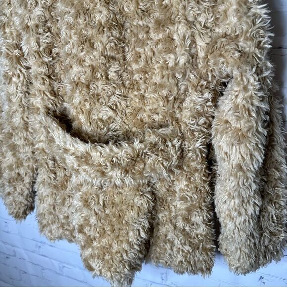 Forever 21 small coat - Picture 7 of 8